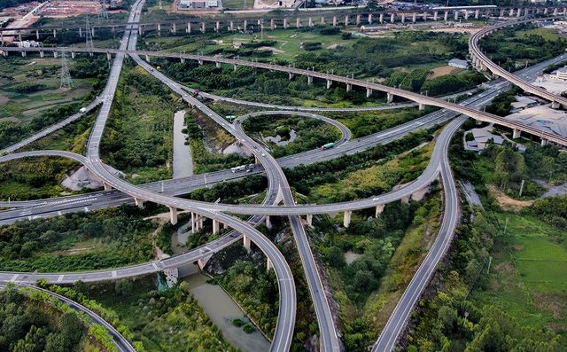 交警发布2025年“端午节”出行提示j9国际站登录高速公路不免费！桂林(图2)
